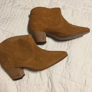 Suede Boots fit 6-6.5 Hudson sold by Madewell NEW